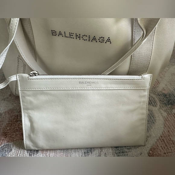 Balenciaga White Leather Tote - Picture 3 of 11